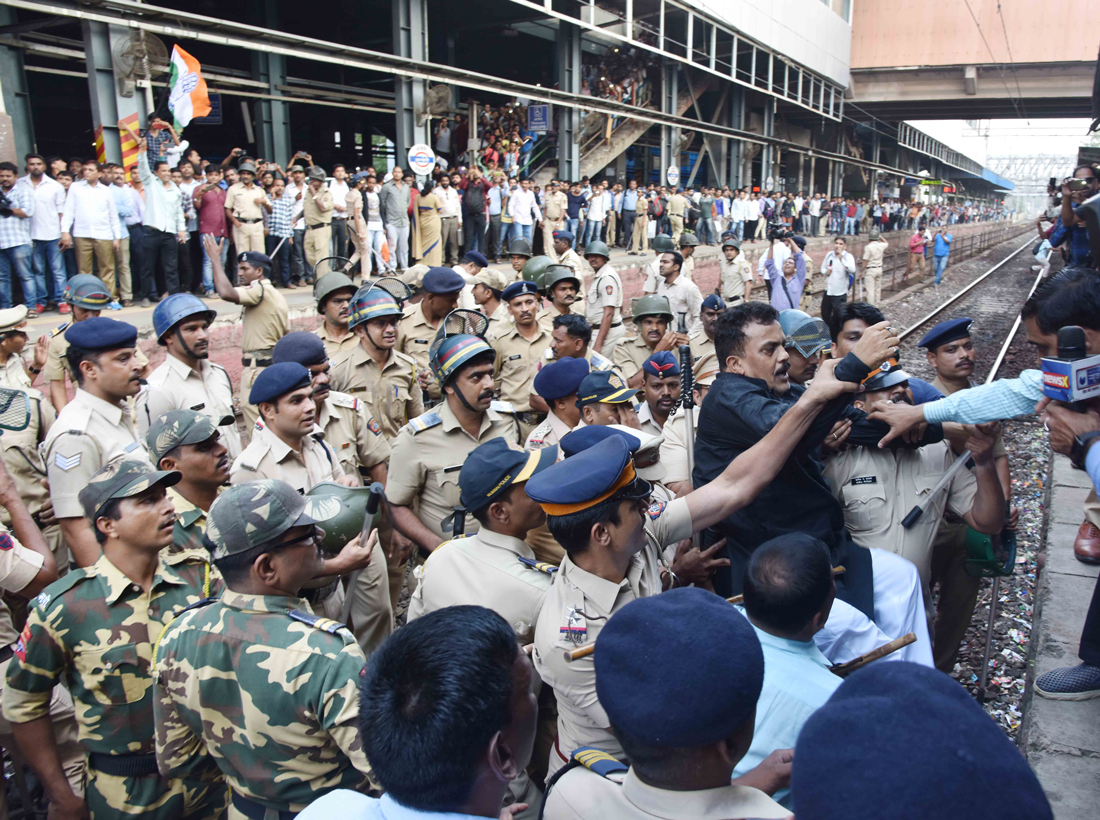 Congress Leaders at Andheri Station for Rail Roko on todays Bharat Baandh.