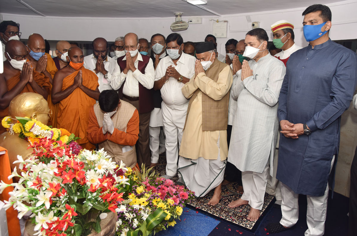 à¥§à¥©à¥¦ à¤µà¥à¤¯à¤¾ à¤œà¤¯à¤‚à¤¤à¥€à¤¨à¤¿à¤®à¤¿à¤¤à¥à¤¤ à¤°à¤¾à¤œà¥à¤¯à¤ªà¤¾à¤²à¤¾à¤‚à¤šà¥‡ à¤®à¤¹à¤¾à¤®à¤¾à¤¨à¤µà¤¾à¤¸ à¤…à¤­à¤¿à¤µà¤¾à¤¦à¤¨.