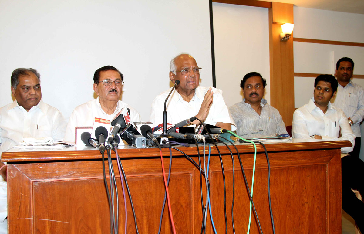 UNION MINISTER & NCP CHIEF SHARAD PAWAR PRESS CONFRENCE AT Y B CHAVAN.