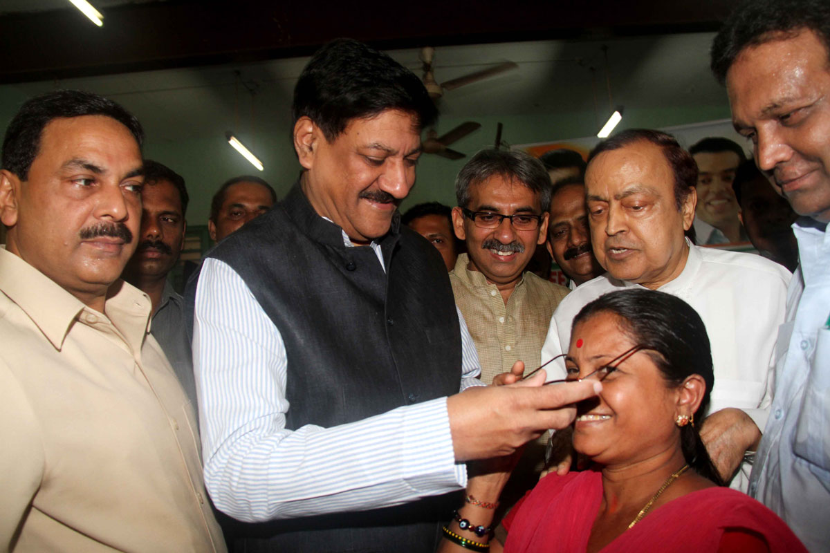 M.P.MILIND DEORA & KARM ORGANISED 78th FREE EYE CHECK-UP CAMP AT DONGRI IMAMWADA MUNICIPAL SCHOOL.