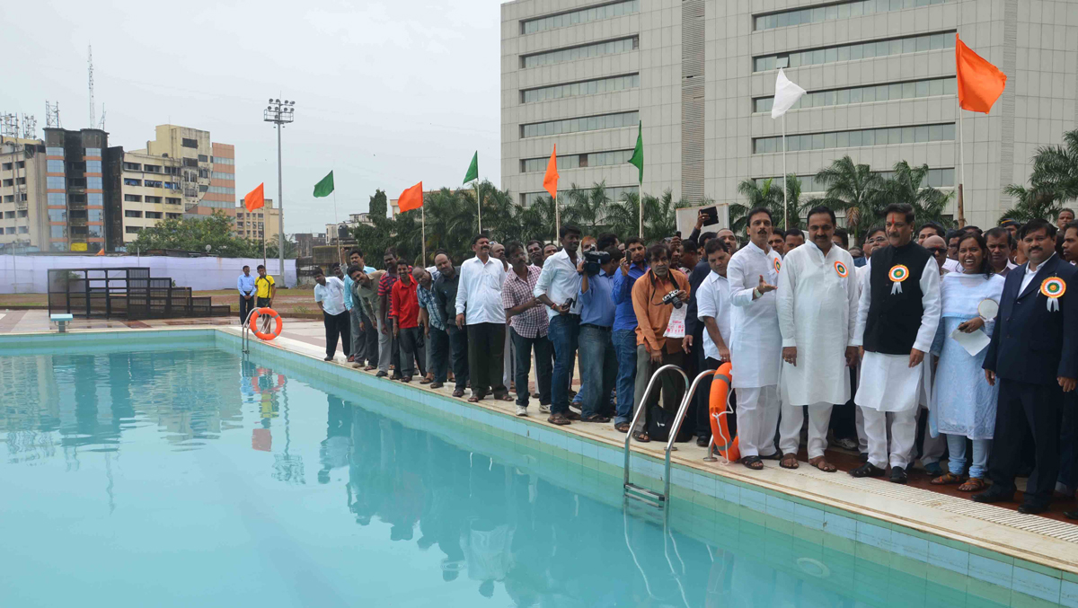 INAUGURATION OF SPORTS COMPLEX AT DHARAVI BY CHIEF MINISTER PRITHVIRAJ CHAVAN.