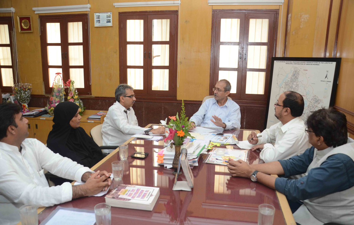 MLA AMIN PATEL MEETING WITH ADDITIONAL MUNICIPAL COMMISSIONER (CITY) MOHAN ADATANI AT BMC HEAD OFFICE