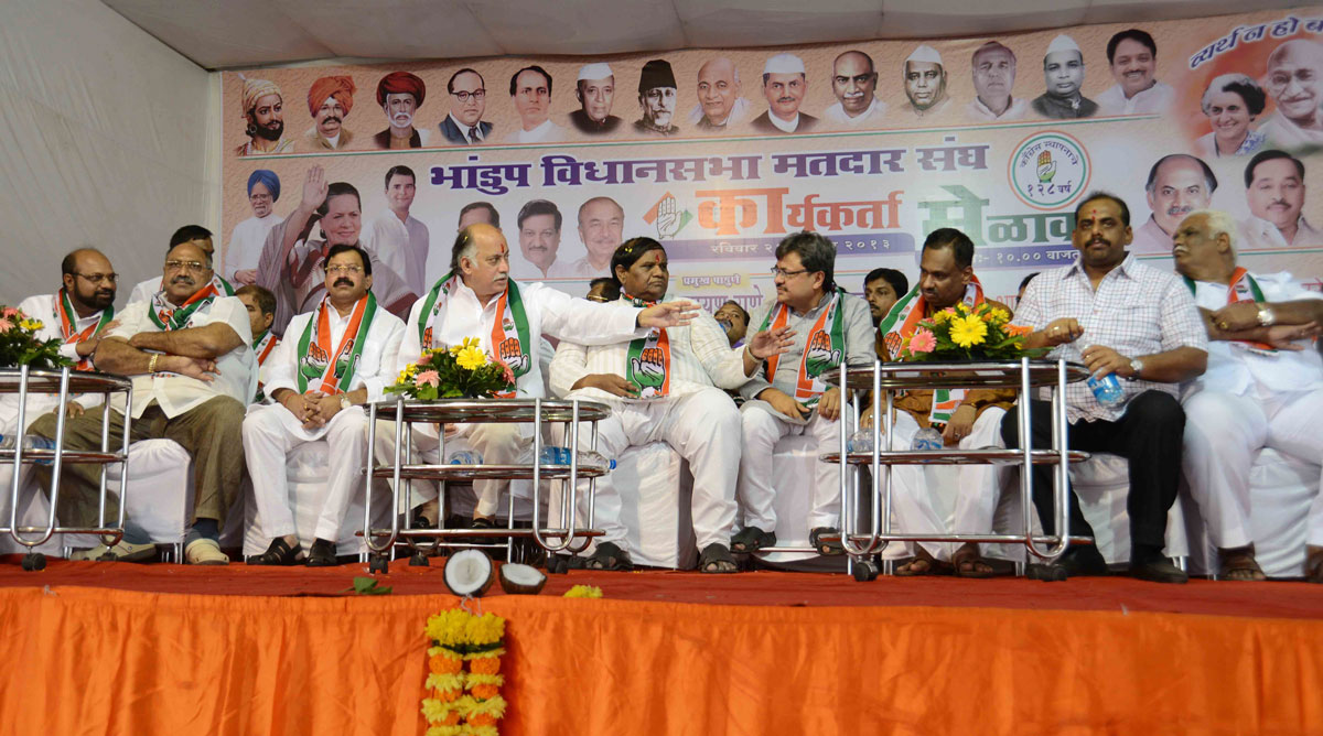 Mumbai Congress President Janardan Chandurkar & AICC Gen.Sec.& MP.Gurudas Kamat in congress party workers rally at Bhandup.