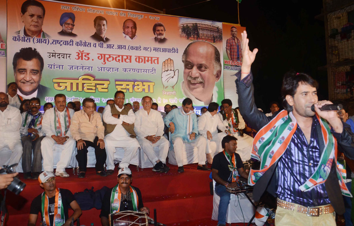 Election Campaign Public Meeting of Congress /NCP/PRP(Kawade)/ Republican Party of India (Democratic) Alliance MP.Candidate Gurudas Kamat with Bhojpuri Actor & Singer Dinesh Lal Yadav (Nirahua) at Behrambaug Jogeshwari West.