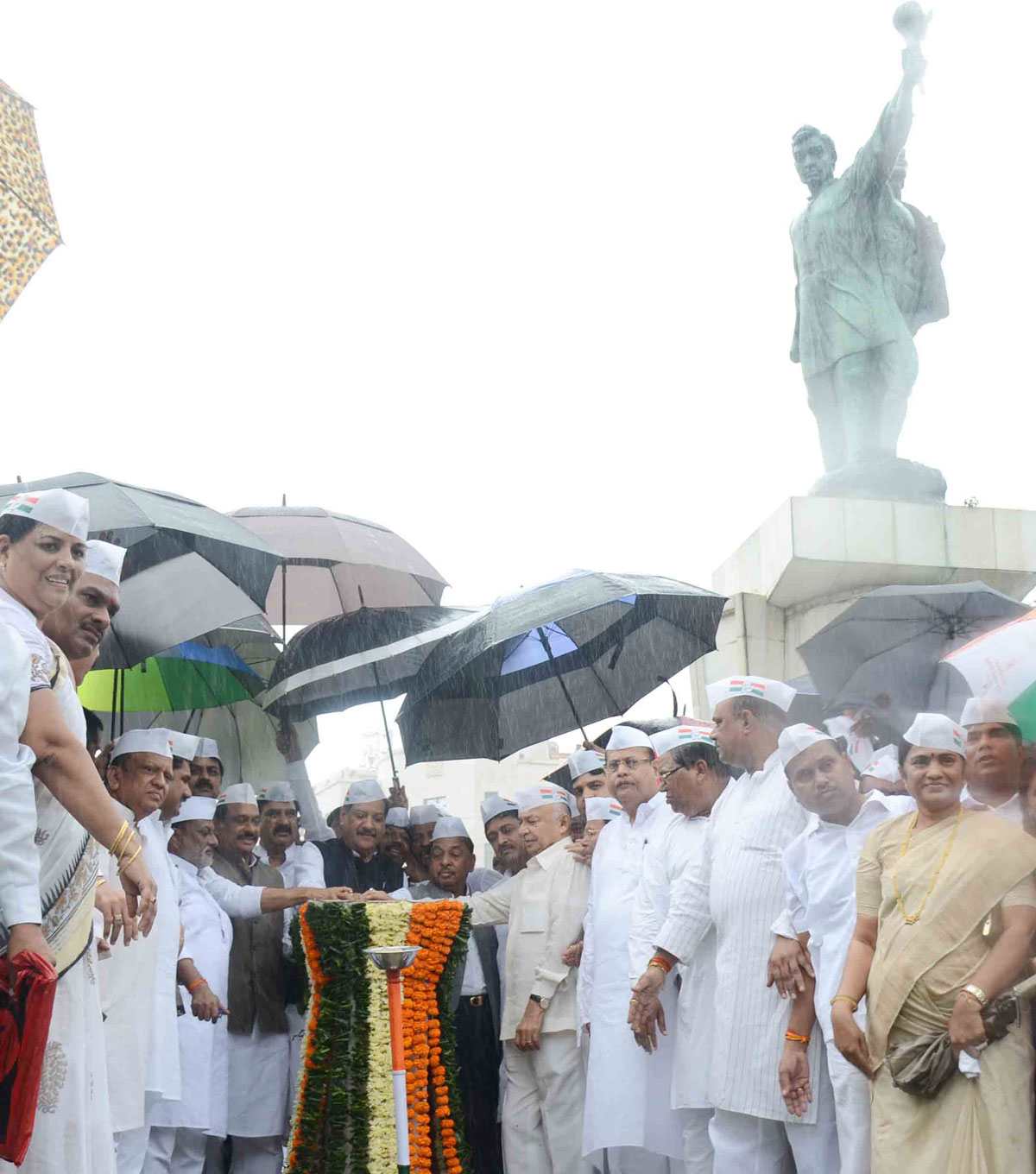 Maharashtra State Congress Committee Start Assembly Election Campaigning at Hutatma Chowk Mumbai