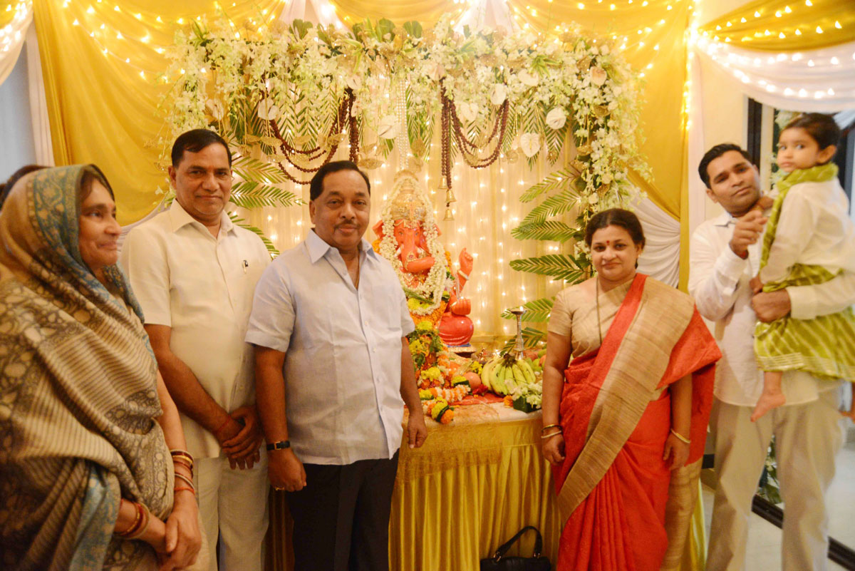 Minister Narayanrao Rane took Ganpati Darshan at MLA Kripashankar Singh Residence Bandra.