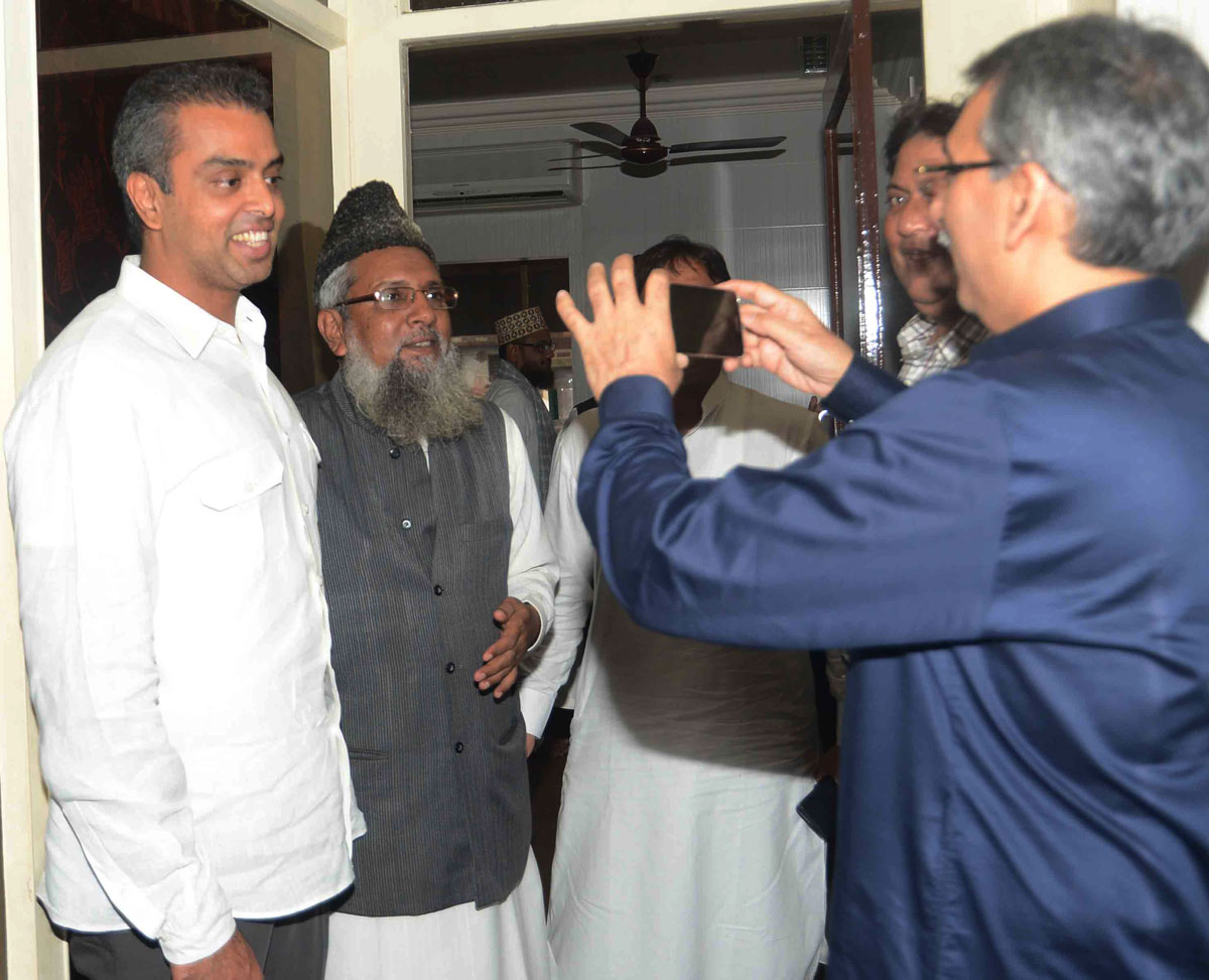 Ex.Minister & Ex.MP Milind Deora visit Day Before Ramzan Eid at Mohd.Ali Road.