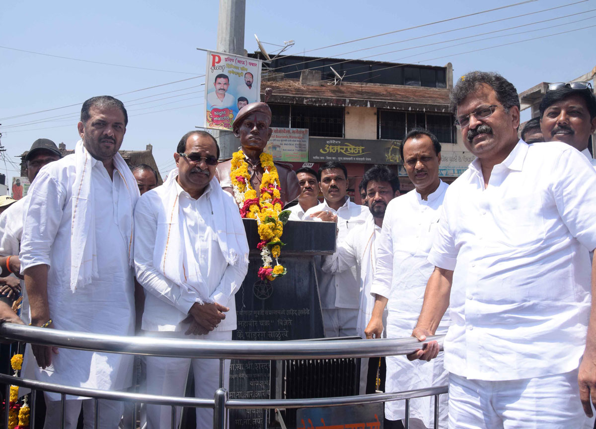 All Opposition Parties together on Third Phase of Sangharsh Yatra for the Justice of Farmers in Maharashtra.
