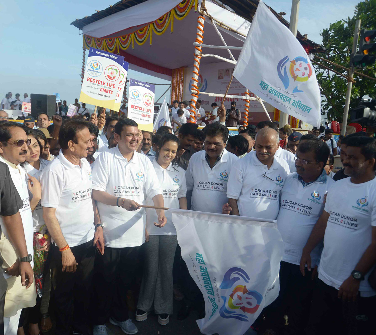 Chief Minister Devendra Fadnavis to Flag Off Organ Donor Campaign Maha Rally at Marine Drive.