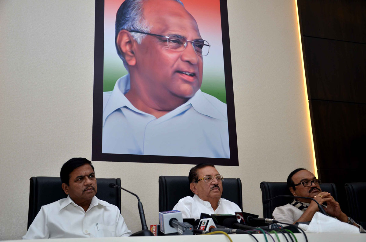 NCP STATE PRESIDENT MADHUKARRAO PICHAD,PWD MINISTER CHAGAN BHUJBAL,HOME MINISTER R.R.PATIL & MEDIA TEAM VISITED NEWLY RENOVATED NCP BHAVAN AT NARIMAN POINT.