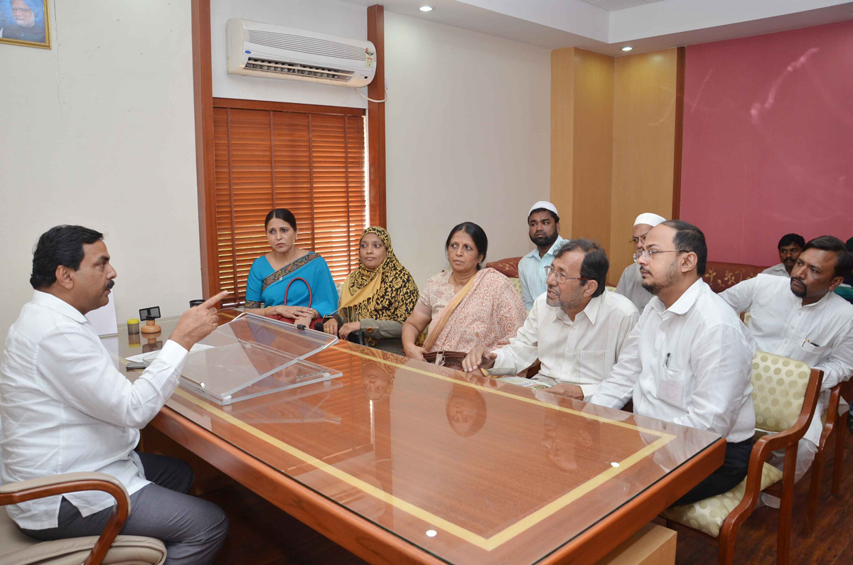 URDU DELEGATES MEETS MINISTER ARIF NASIM KHAN AT MANTARALAYA.