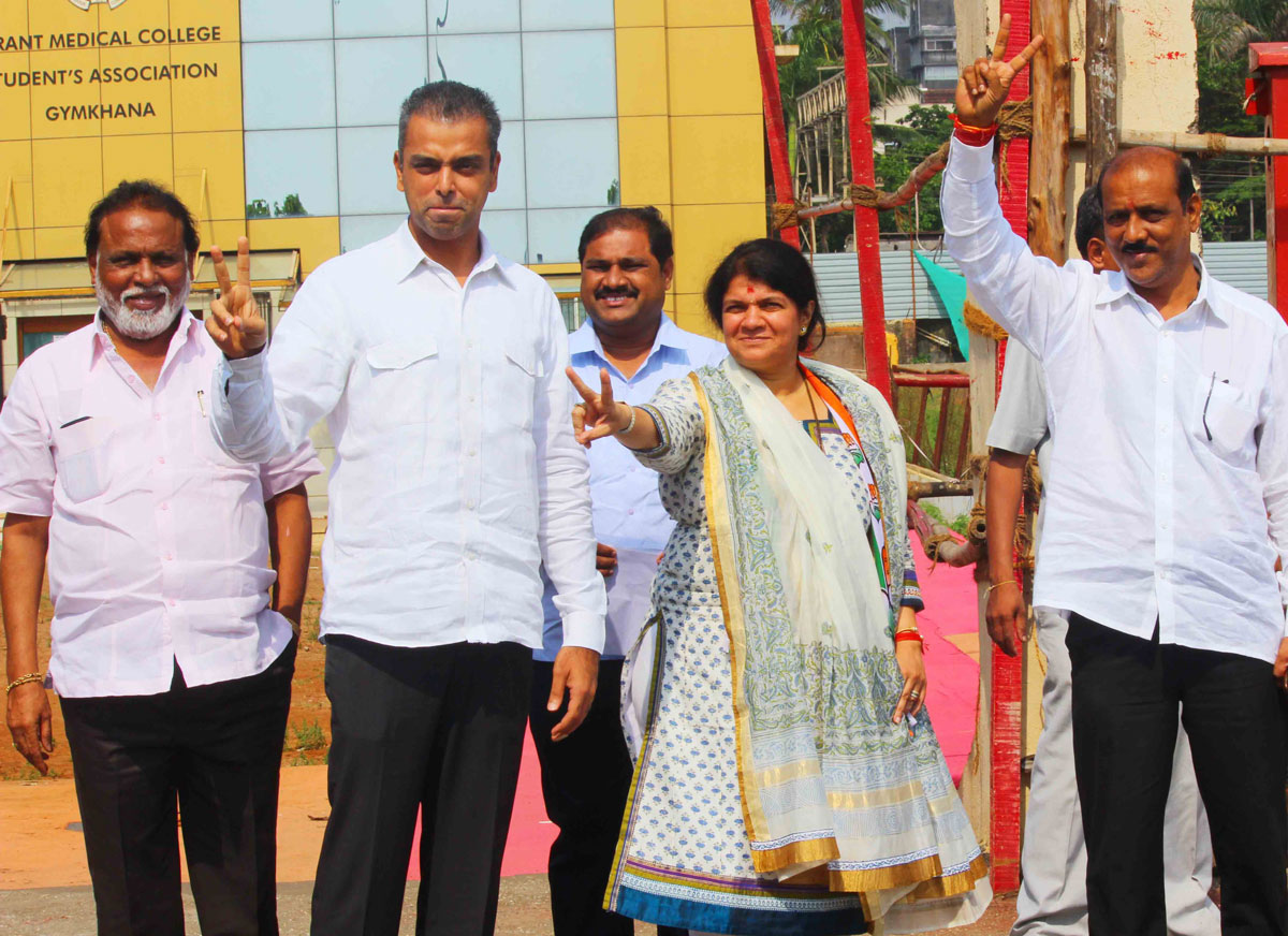 185-Malbar Hill Assembly Congress Candidate Adv.Sushiben Shah Filed Nomination Form.