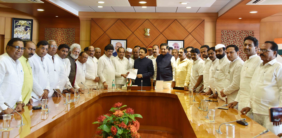 Congress Leaders Delegation Meets Governor at Raj Bhavan on Maratha Aarakshan issue.