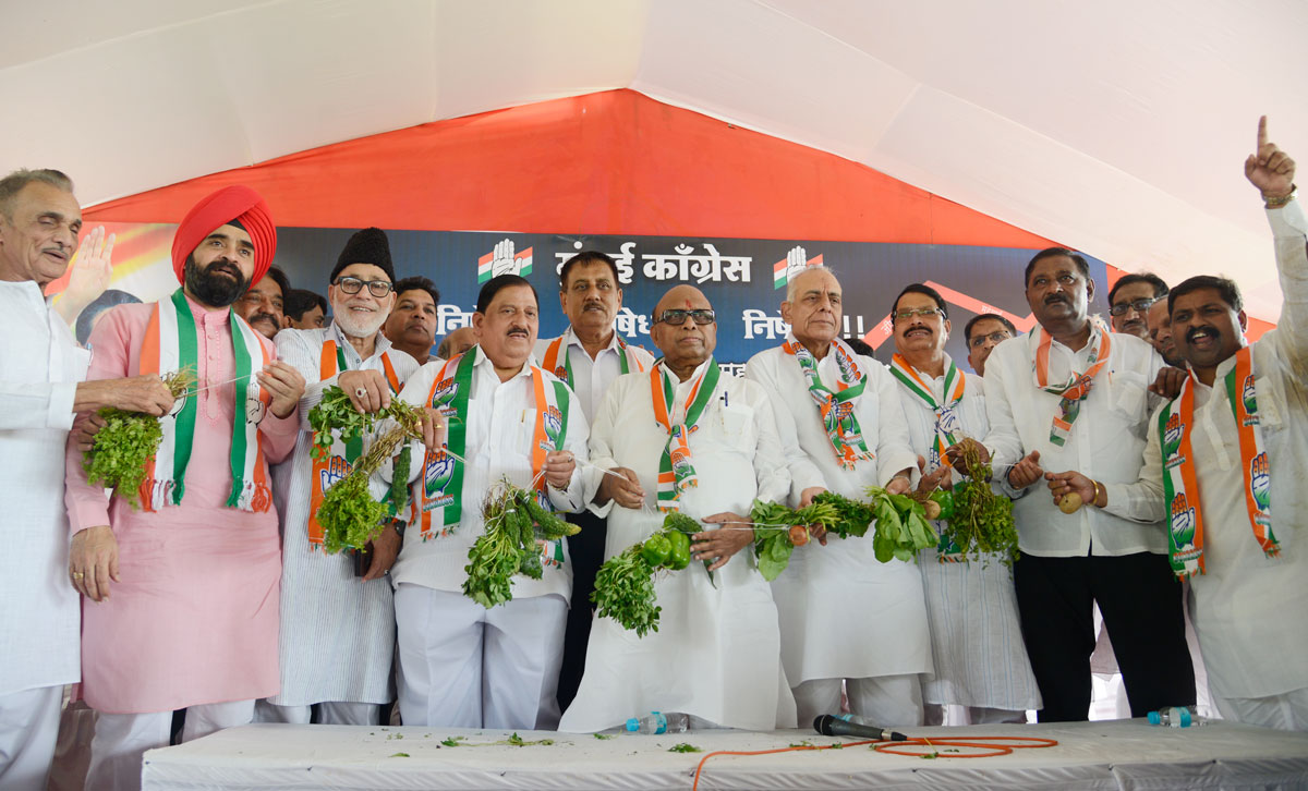 Mumbai Congress Protest March from Rajiv Gandhi Bhavan to Azad Maidan against Goverment for Whole Country Facing Economy Crises