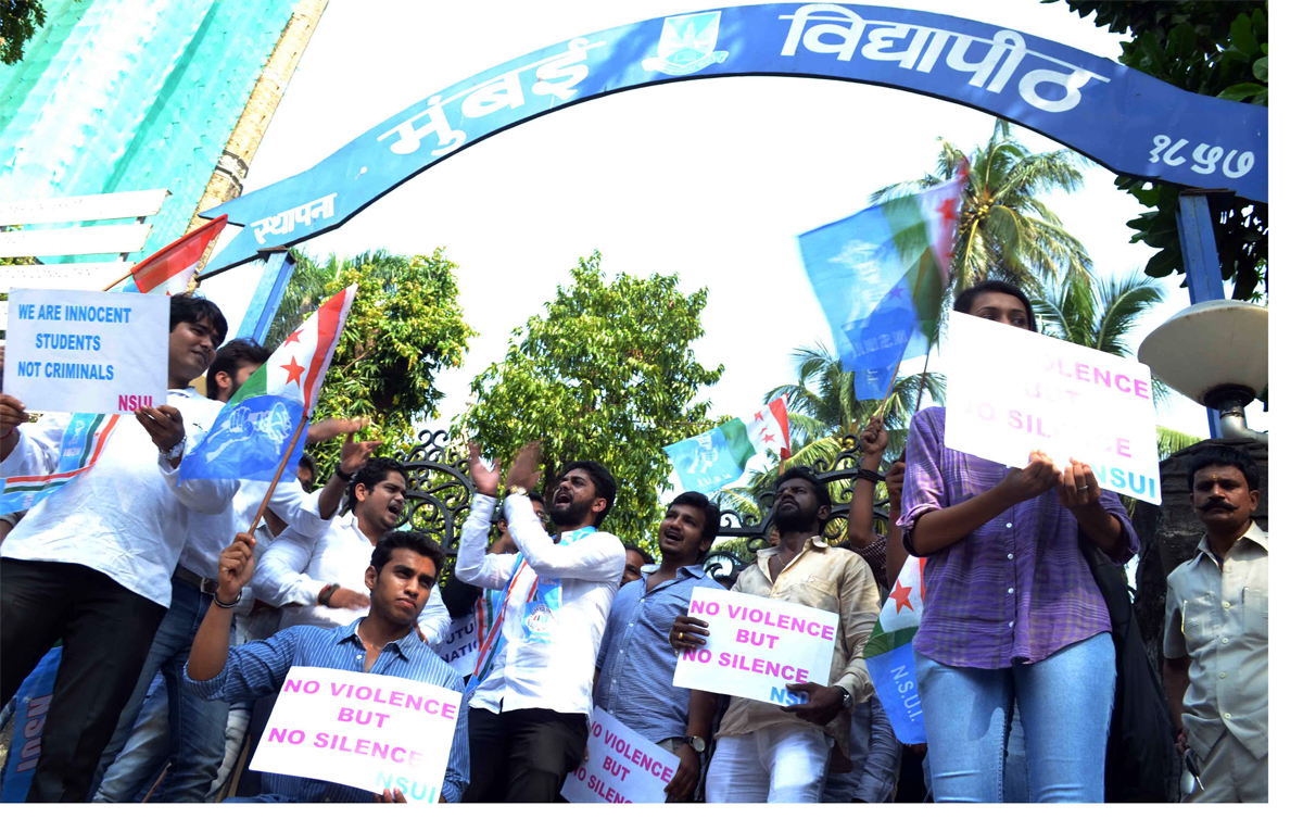 MUMBAI NSUI PROTEST AT MUMBAI UNIVERSITY FORT CAMPUS.