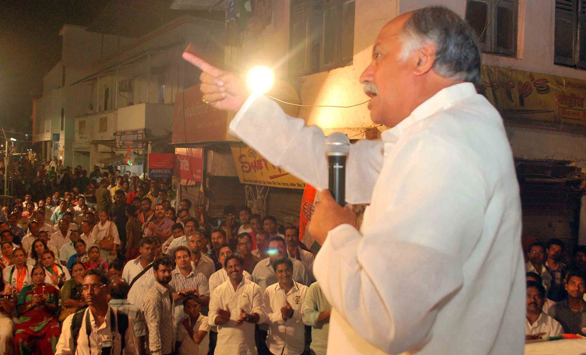 Gurudas Kamat Congress / NCP / PRP (Kawade) / Republican Party of India (Democratic) Alliance Candidate from 27- Mumbai North West Parliamentary Constituency in Versova Assembly.
