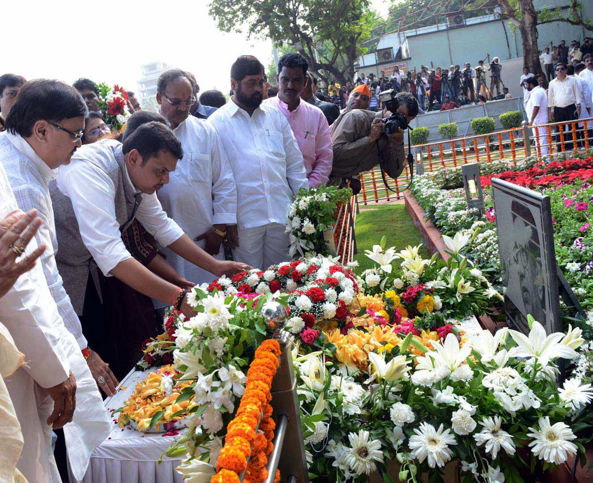 Tribute to Shivsena Supremo Late.Balasaheb Thakarey On his 2nd Death Anniversary at Dadar Shivaji Park.