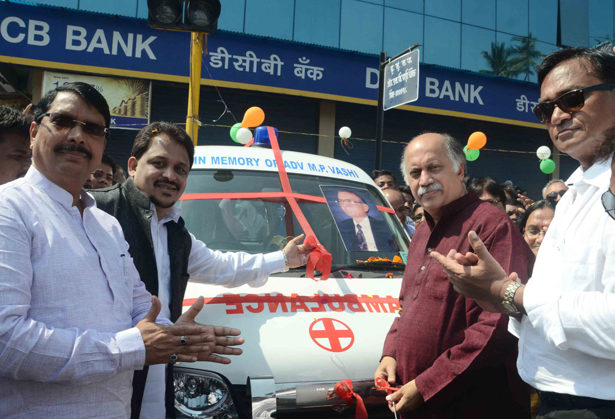 AICC Gen.Secretary & MP Gurudas Kamat Inaugurates free Ambulance Service & Adv.Vashi Chowk at Andheri.