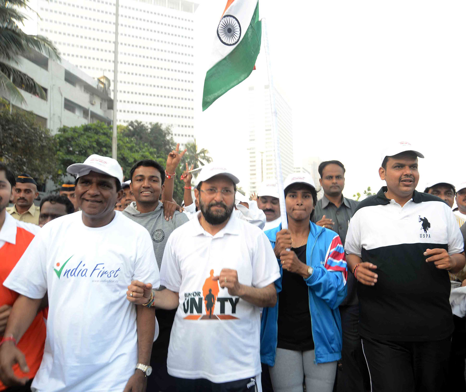 Rashtriya Ekta Diwas: Maha Governor flags off 'Run for Unity' in Mumbai.