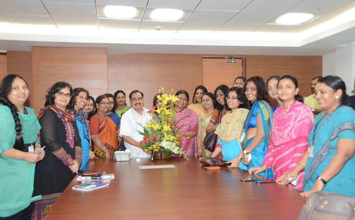 All Maharashtra Women Collector's & Dy.Collector's Meets Revenue Minister Eknath Khadse at Mantralaya.
