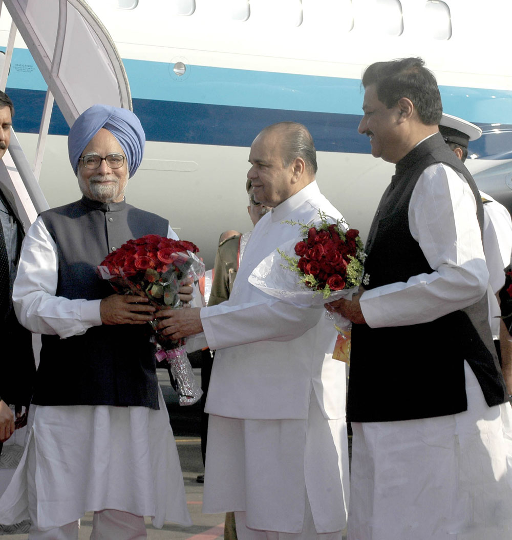 PRIME MINISTER OF INDIA DR.MANMOHAN SINGH ON MUMBAI VISIT.