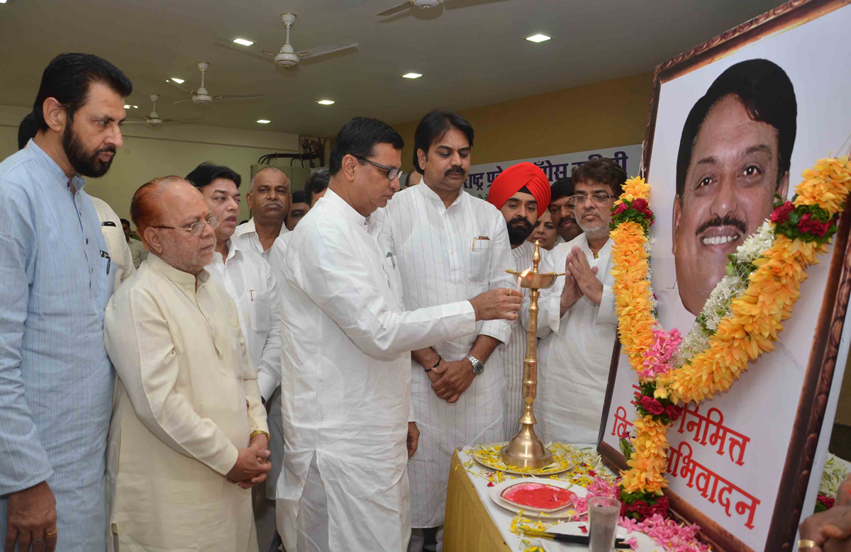 TRIBUTE TO LATE EX.CHIEF MINISTER & EX UNION MINISTER VILASRAO DESHMUKH ON HIS BIRTH ANNIVESARY BY MPCC IN MUMBAI.