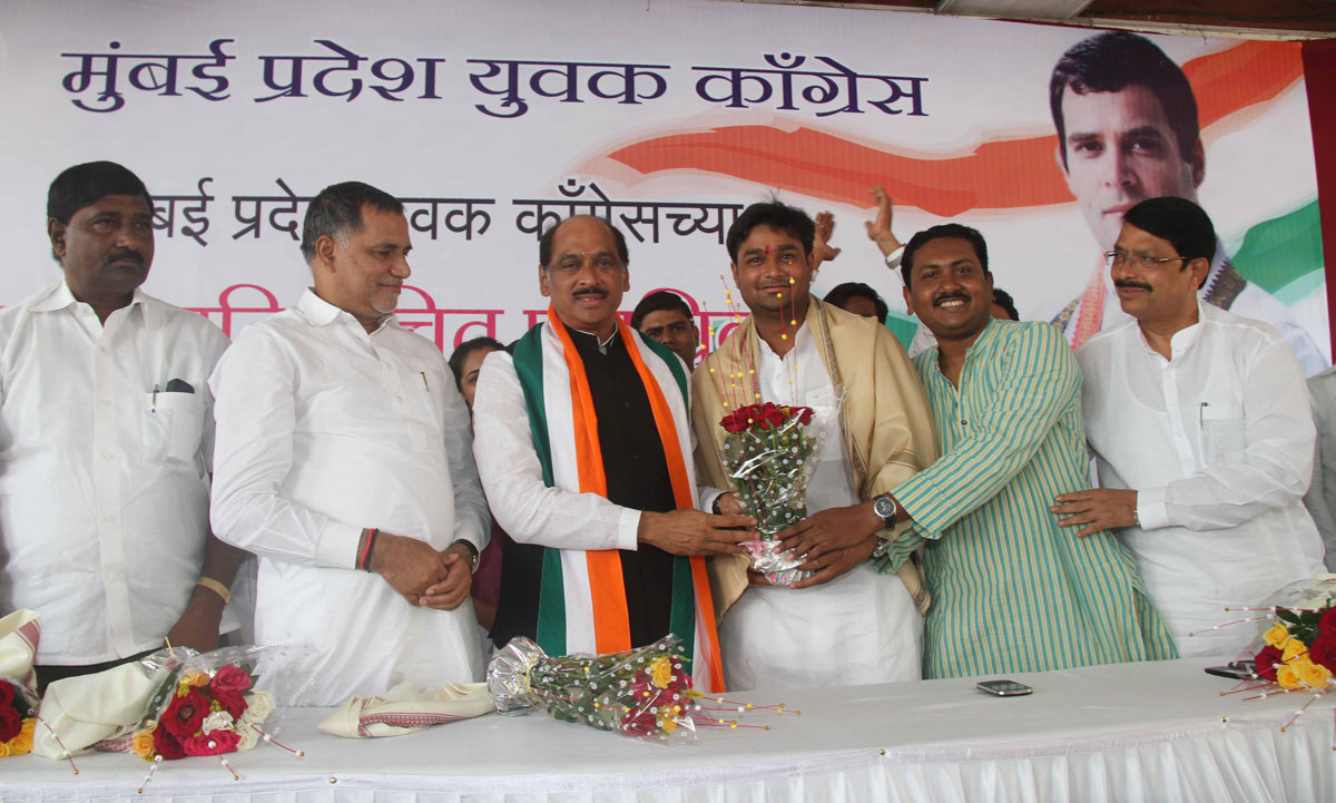 MPYC NEWLY ELECTED YOUTH GANESH KUMAR YADAV TOOK CHARGE OF MRCC YOUTH OFFICE.