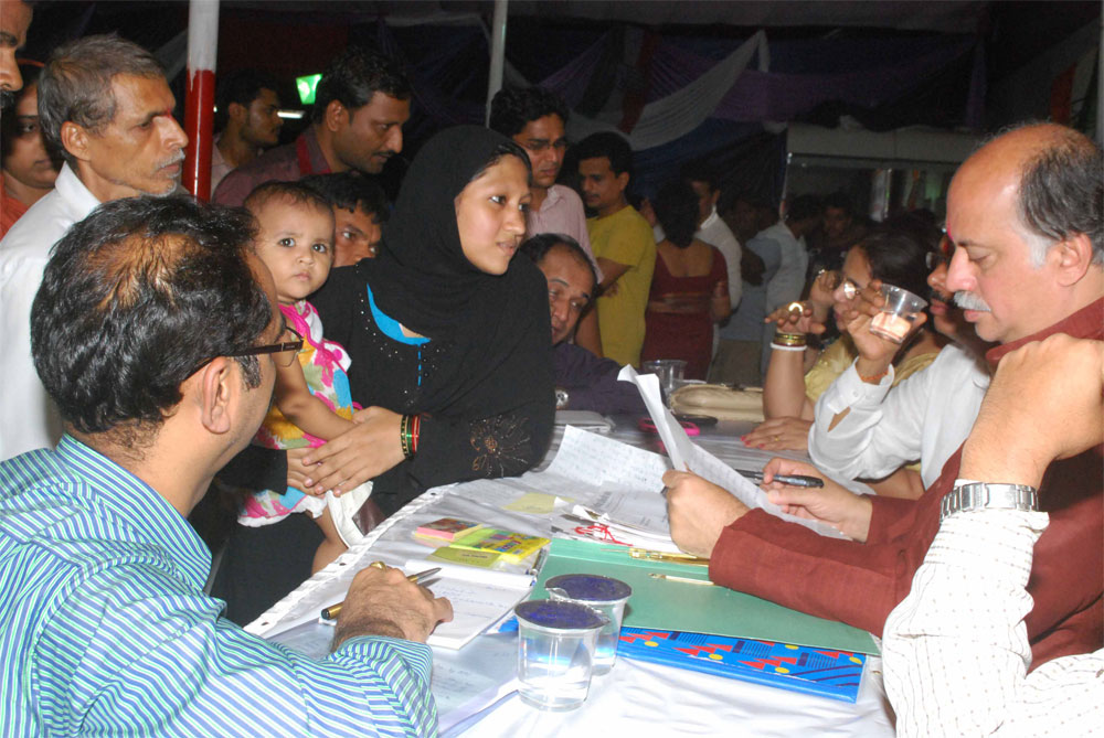 EX.MINISTER & MP.GURUDAS KAMATS JANSAMPARK ABHIYAN AT AMBOLI.