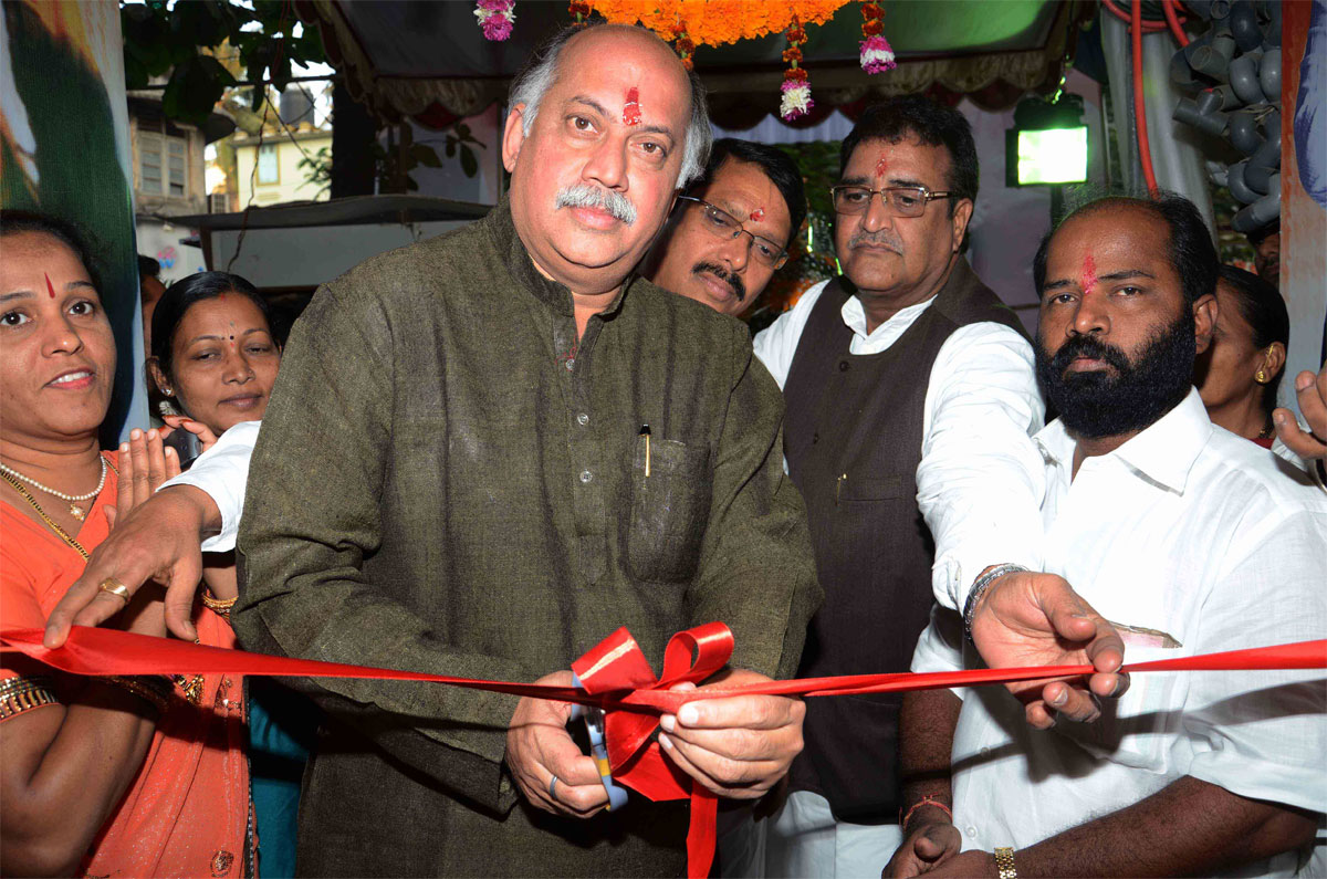 EX.MINISTER & MP.GURUDAS KAMAT INAUGURATES JANSAMPARK OFFICE AT JUHU.