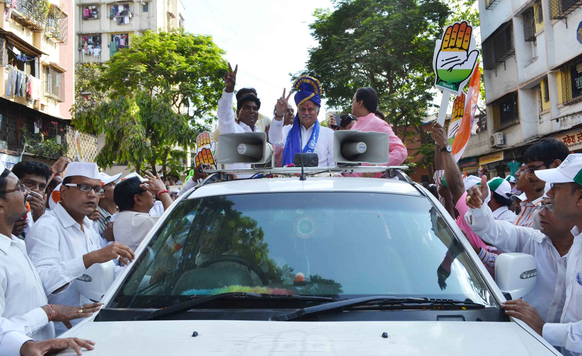 AICC Gen. Secretary & MP. Gurudas Kamat Campaigning Rally for MP Election at Malad.