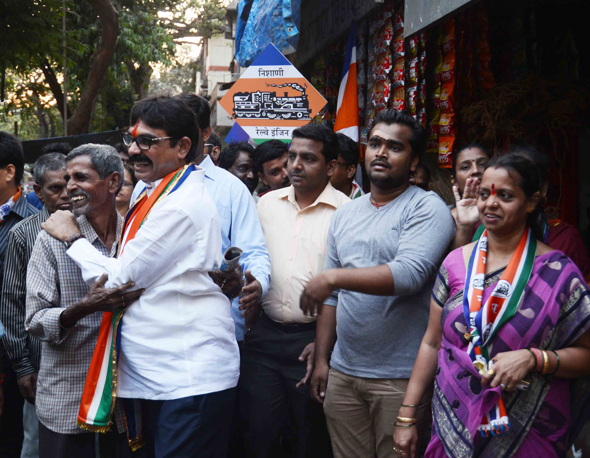 MNS MP.Candidate Bala Nandgaonkar Election Campaign at Byculla.