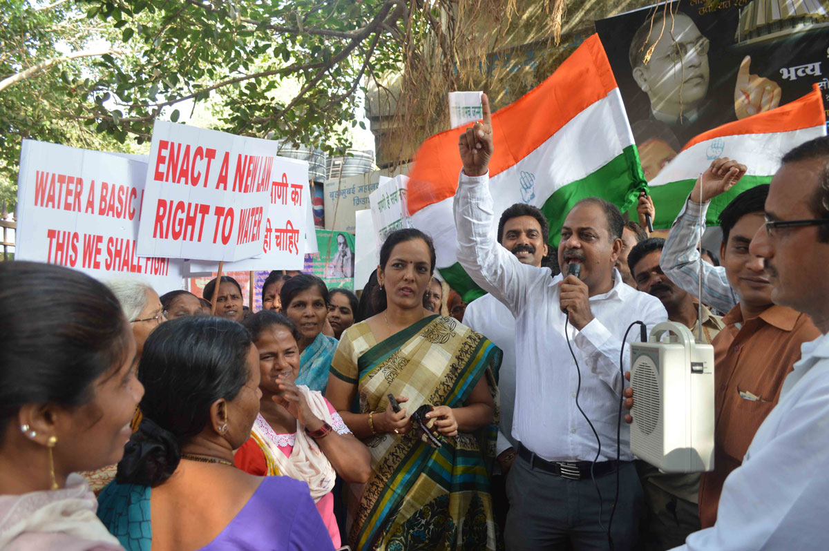 Colaba Assembly Congress Protest Against BMC at Azad Maidan.