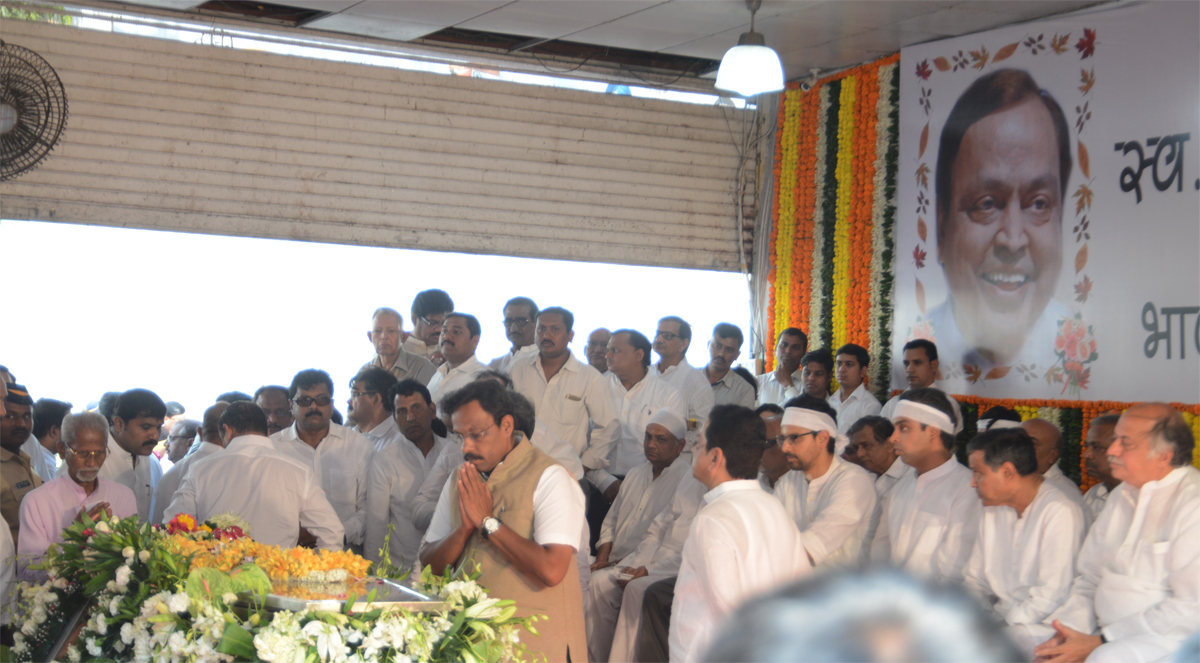Senior Congress Leader & Ex.Union Minister Murli Deora Funeral in Mumbai.