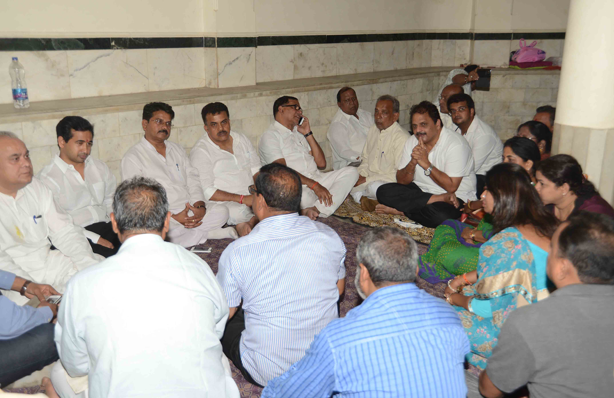 176-Bandra(E)Assembly Constituency Congress-NCP Candidate Narayanrao Rane Prachaar Meeting During MLA Nitesh Rane at Bandra.