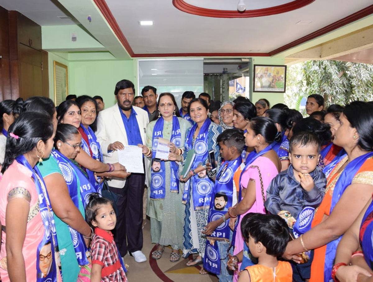 50 To 60 Mahila's Joined RPI (A) in Chief Presence of RPI Leader MOS Ramdas Athwale & Smt.Seematai Athwale at Savidhan Bunglow Bandra.