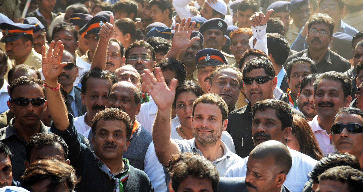 Hon'ble Congress Vice President Rahul Gandhi Padyatra from Bandra National College to Dharavi 90 feet Road in Mumbai.
