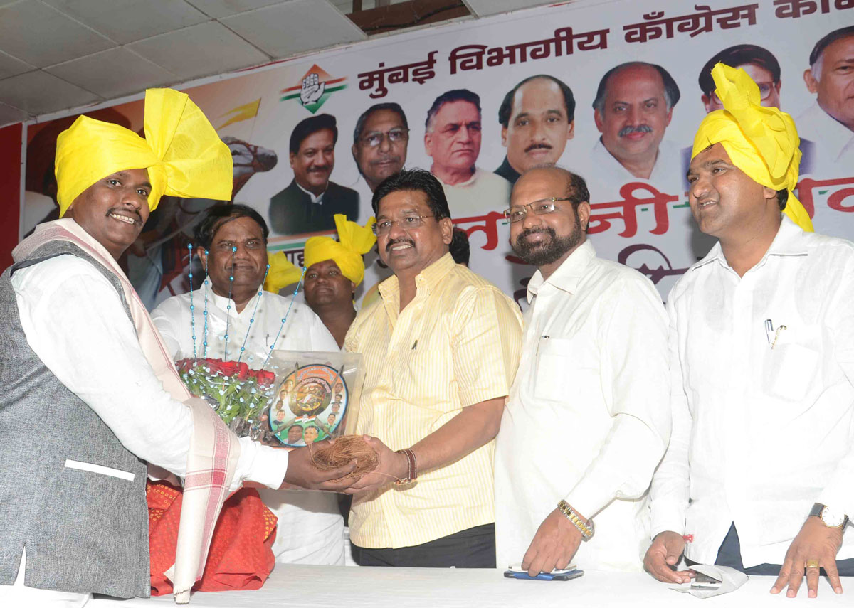 MUMBAI CONGRESS PRESIDENT PROF.JANARDAN CHANDURKAR  AT MRCC RAJIV GANDHI BHAVAN.