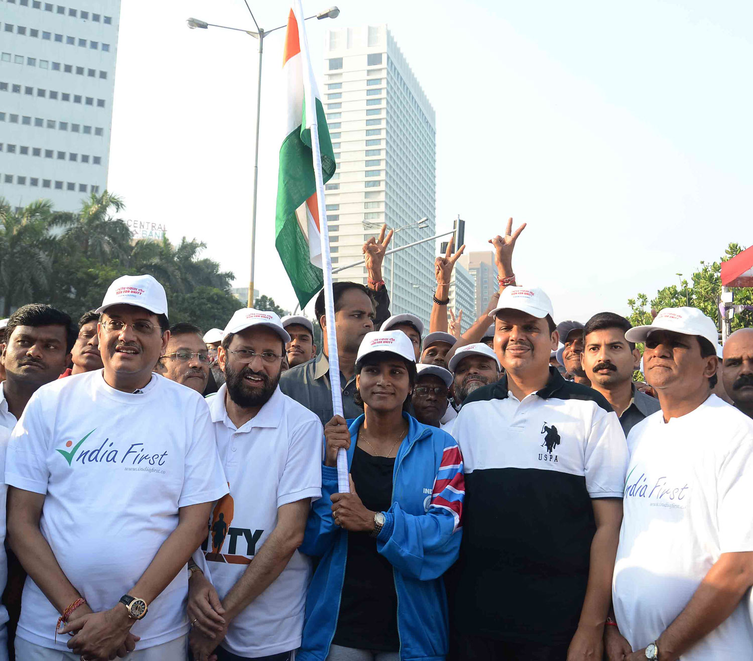 Rashtriya Ekta Diwas: Maha Governor flags off 'Run for Unity' in Mumbai.