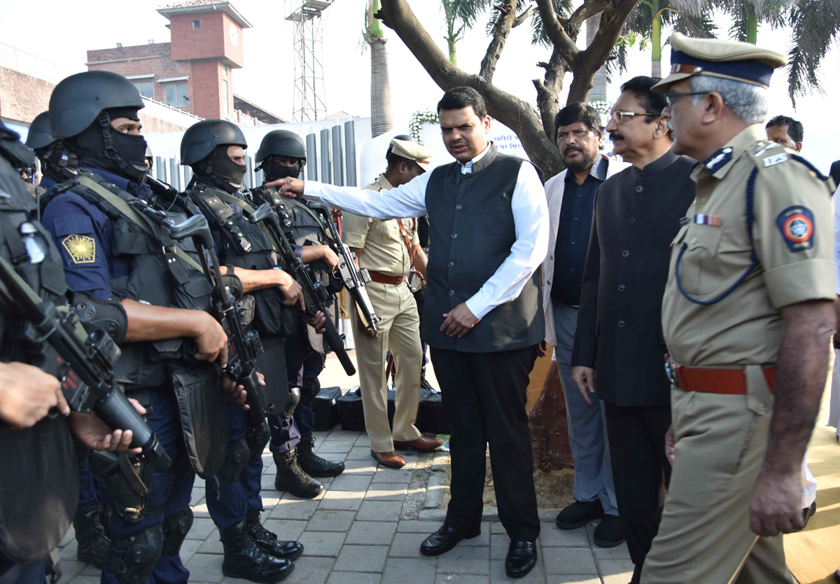 Governor Dr.Ch.Vidyasagar Rao, Chief Minister Devendra Fadnavis & Union Minister Ramdas Athawale Pay Tribute to Martyrs of 26 /11 Terrorist Attack on 9th Anniversary at Marine Drive.