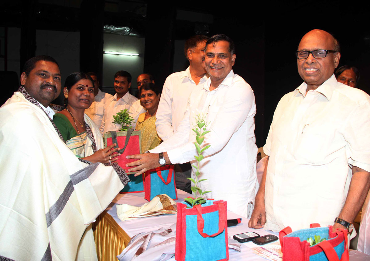 EX. MUMBAI CONGRESS PREIDENT & MLA KRIPASHANKAR SINGH & MP.EKNATH GAIKWAD AT DAMODAR HALL PAREL