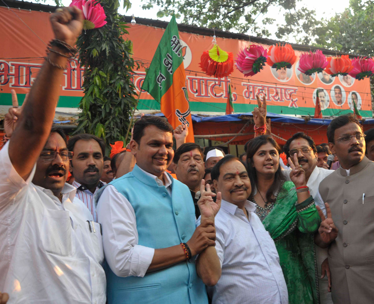 BJP Leaders at BJP Mumbai Pradesh Karyalaya Nariman Point.