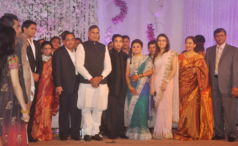 RECEPTION CEREMONY OF NITESH & RUTUJA RANE IN MUMBAI.