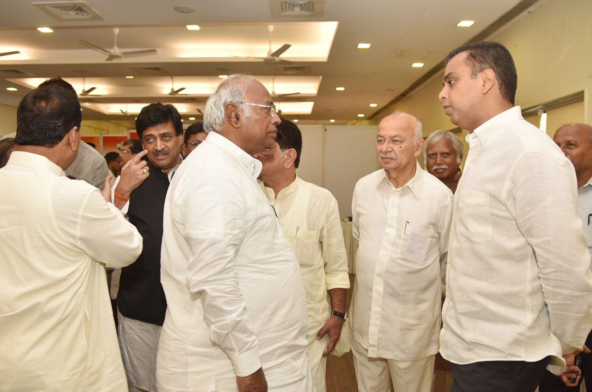 MPCC Leaders Meeting at Tilak Bhavan Book Release of MODI-100 Mistake,War Room & Socail Media Room Inauguration in Presence of AICC Leaders.