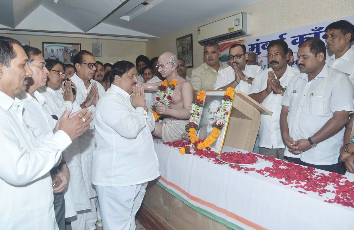 MRCC Leaders Paying Tribute to Mahatma Gandhiji & Former Prime Minister Lal Bahadur Shashtriji on their Jayanti.