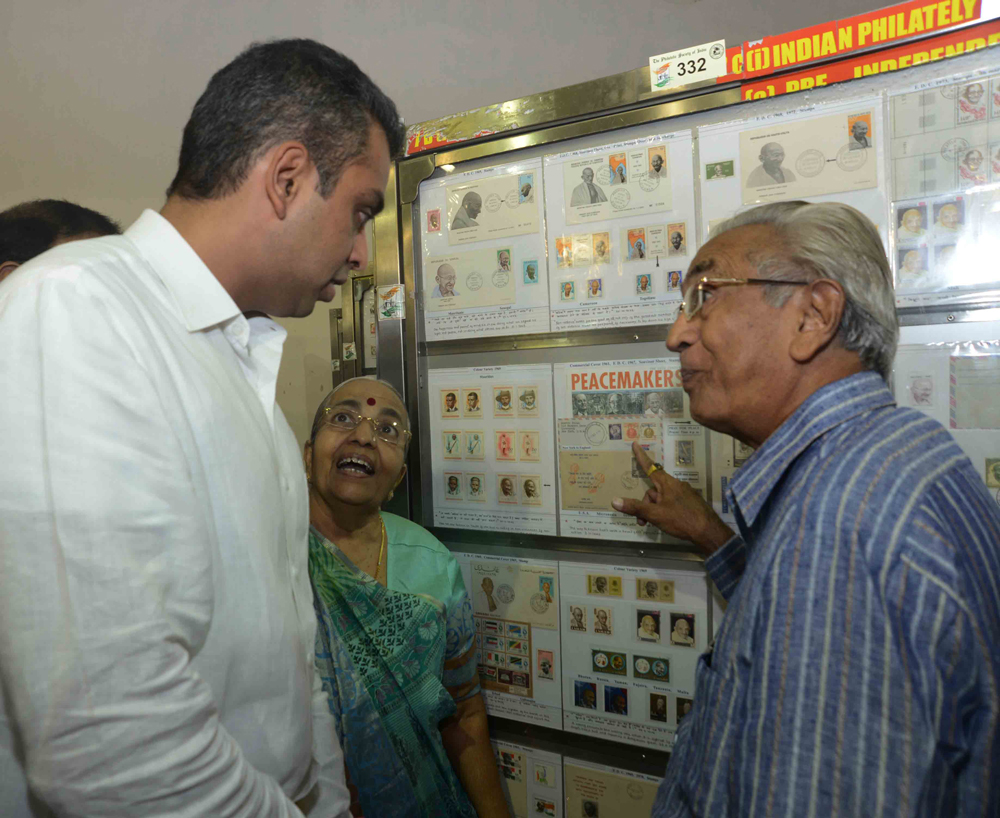 UNION MINISTER OF STATE & MP.MILIND DEORA AT WORLD TRADE CENTRE THE ARCADE..