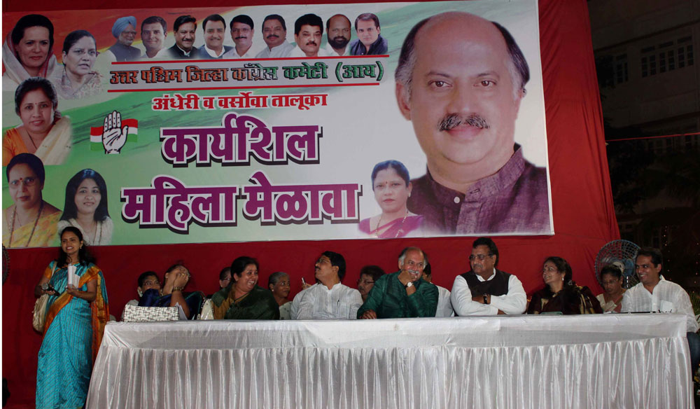 MP.& EX,MIN.GURUDAS KAMAT IN MAHILA MELAVA AT VERSOVA ANDHERI.