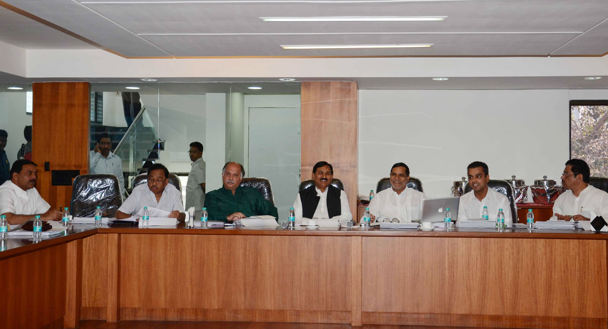 CONGRESS PARLIAMENTARY BOARD MEETING FOR BMC ELECTION AT ADMINISTRATIVE BUILDING OF SARDAR VALLABHAI PATEL INDOOR SATDIUM AT HAJI ALI.