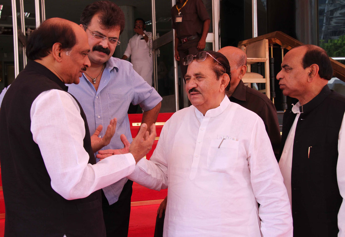 CONGRESS PRADESH PRESIDENT MANIKRAO THAKARE & NCP PRADESH PRESIDENT MADHUKARRAO PICHAD AT VIDHAN BHAVAN.