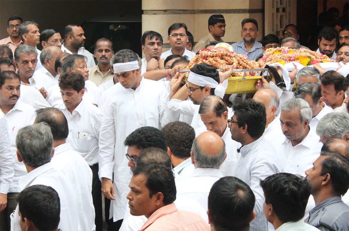 Senior Congress Leader & Ex.Union Minister Murli Deora Funeral in Mumbai.
