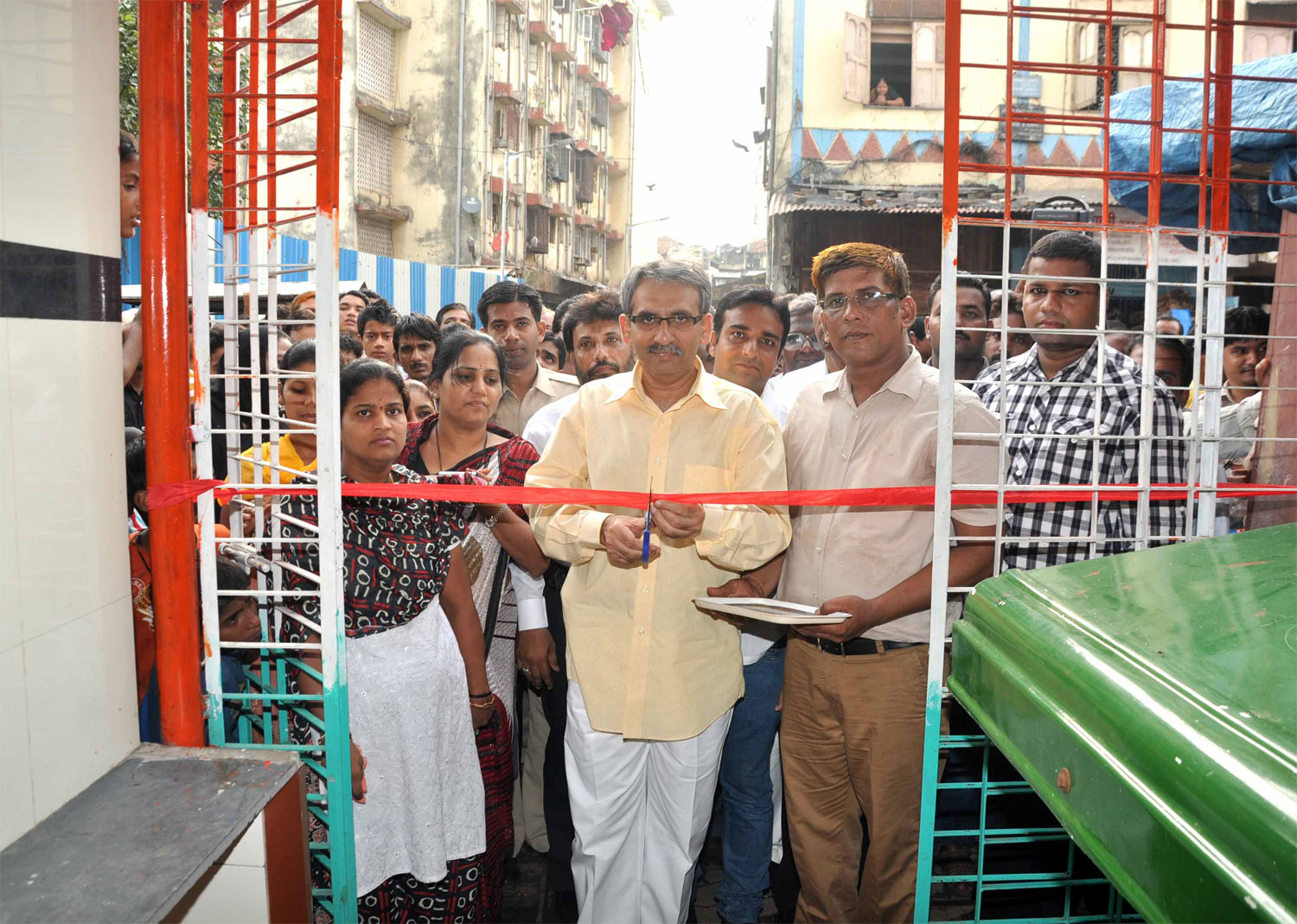 MLA. AMIN PATEL INAUGURATION OF LATE BHARAT RATNA RAJIV GANDHI LIBRARY AT KAMATHI PURA.